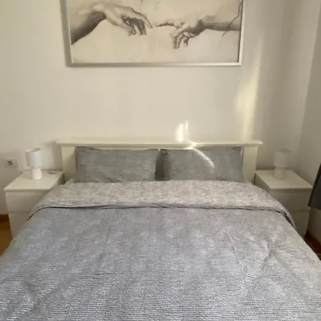Stella Apartament *