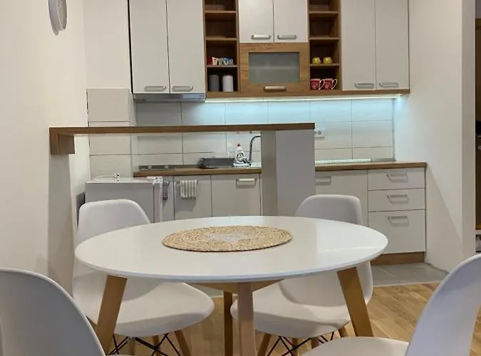 Stella * 兹拉蒂博尔